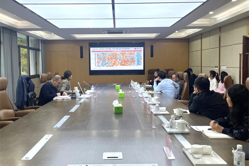 公司举办宏观经济与国企发展专题培训1.jpg