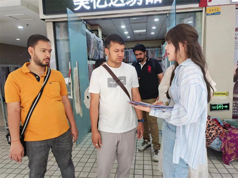 物流公司举办迪拜海外仓走近市场经营户系列活动第一站 (2).jpg