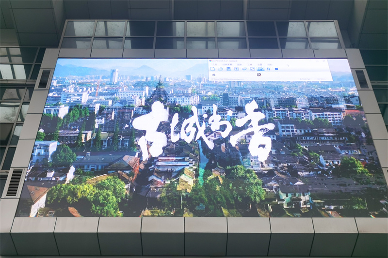 北联市场顺利完成电子屏更换工程 (1).jpg