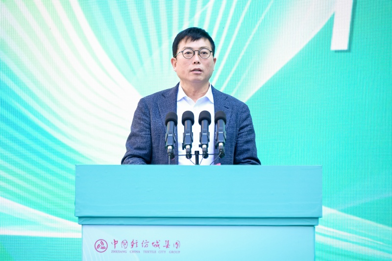 发言1-中国服装设计师协会专职副主席 谢方明.jpg