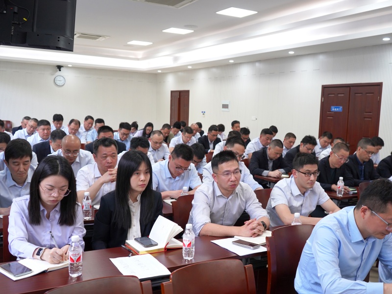 强党建、转作风、提效能 中国轻纺城集团召开2025年党建暨作风建设工作会议6.JPG