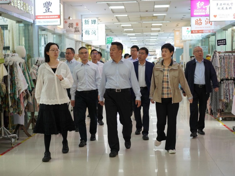 陕西安康市周孝斌副市长一行赴中国轻纺城市场调研考察1.jpg