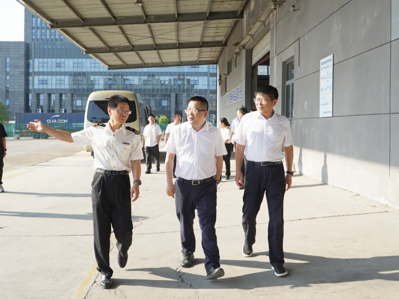 景尧调研中国轻纺城物流中心（内陆口岸）.jpg