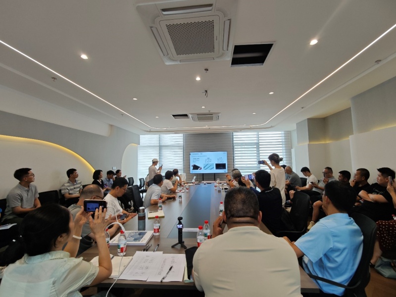 无氨纶弹性面料开发沙龙顺利举办2.jpg