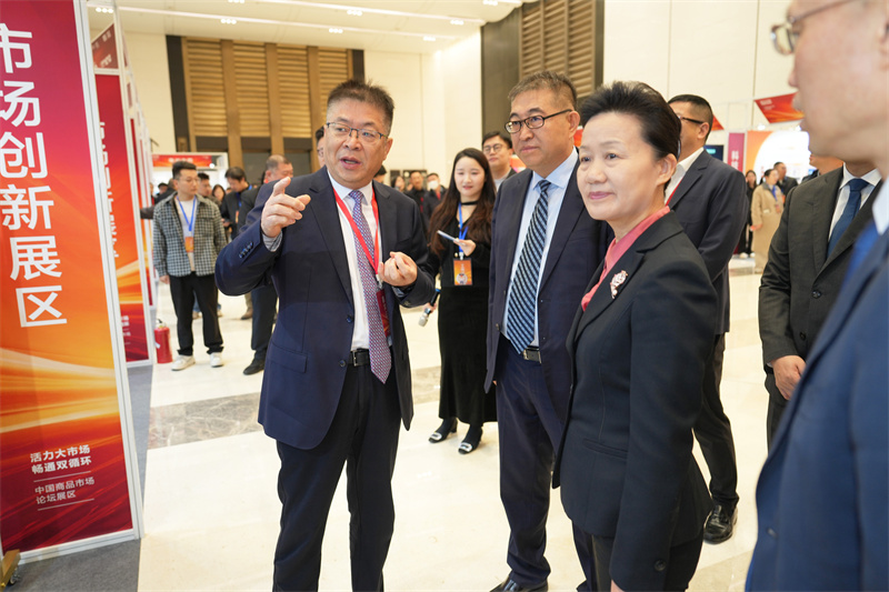 1764215808942682.jpg 8b638d996d77e93dd3a90a0f37940af2.jpg